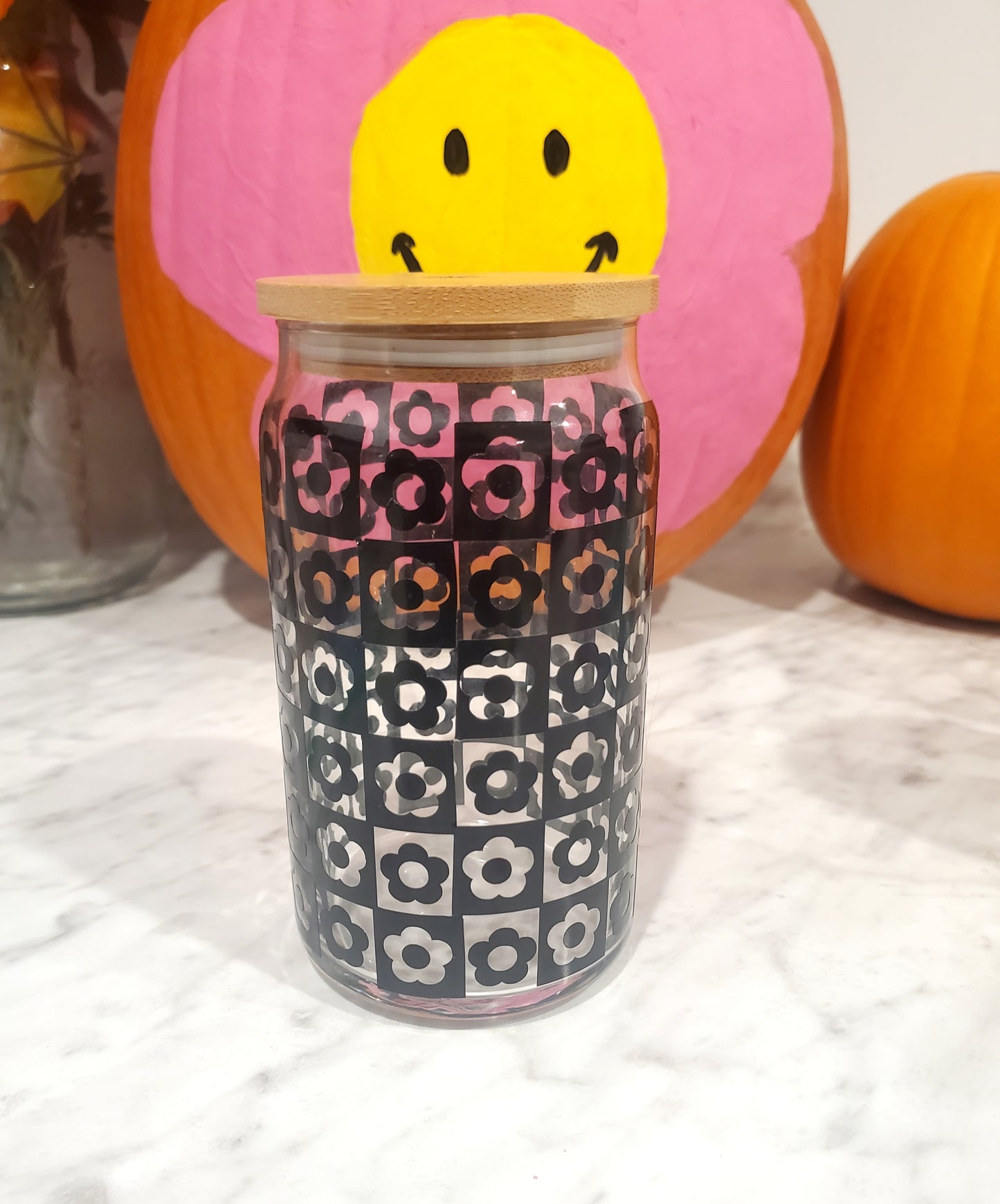 Checkered Flower Glass Can Cup